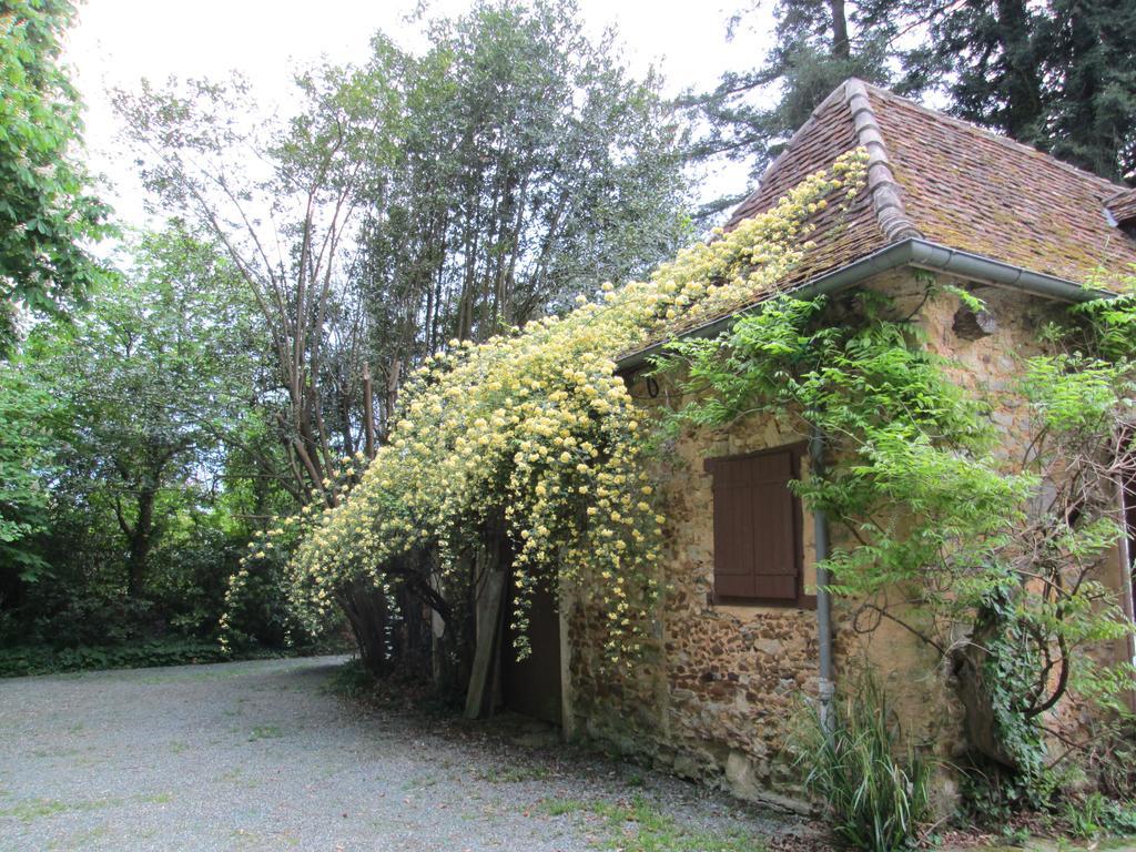 Chambres D'Hotes Closerie Du Guilhat Salies-de-Béarn Dış mekan fotoğraf